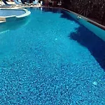 ホテル Blu *